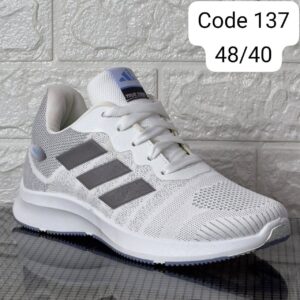 كوتشي ابيض مستورد 137